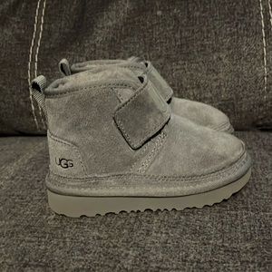 Toddler size 8c grey Uggs